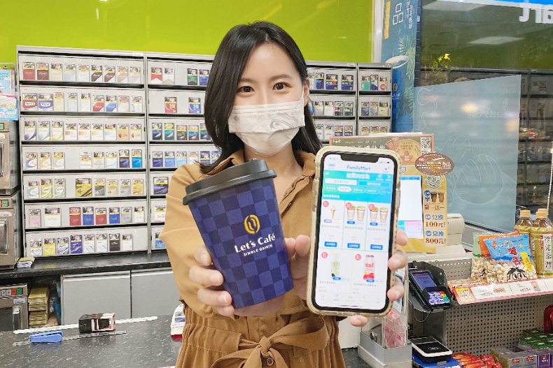 ▲全家「隨買跨店取」祭出咖啡優惠組