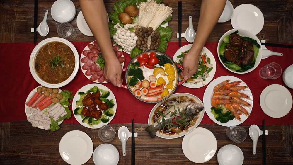 shutterstock 2083727224 - shutterstock_2083727224.jpg ▲年夜飯不要吃光