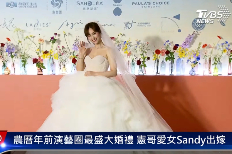 Sandy吳姍儒今結婚啦~250cm公主風婚紗+1500萬鑽飾,憲哥:最漂亮的新娘
