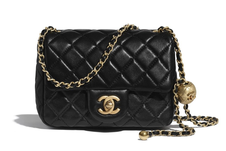 ▲CHANEL 小金球口蓋包，NT.178,100