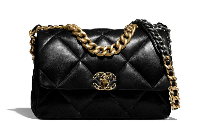 ▲CHANEL CHANEL 19 大型口蓋包，NT.195,100