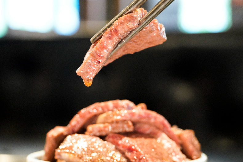 身分證有「0、1、2」中任二碼即享火鍋吃到飽！超人氣「熊一頂級燒肉」2大好康衝了