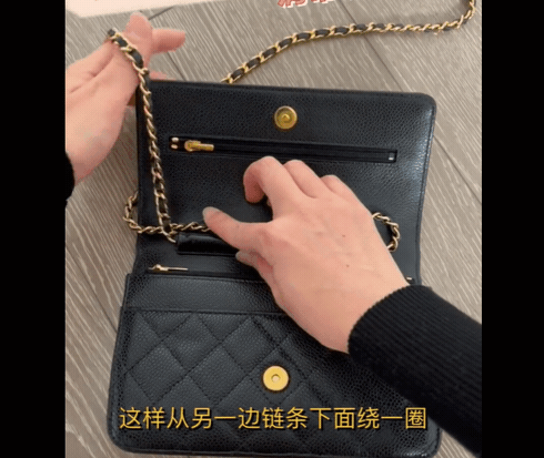 4 - 4.gif ▲WOC背帶綁法教學