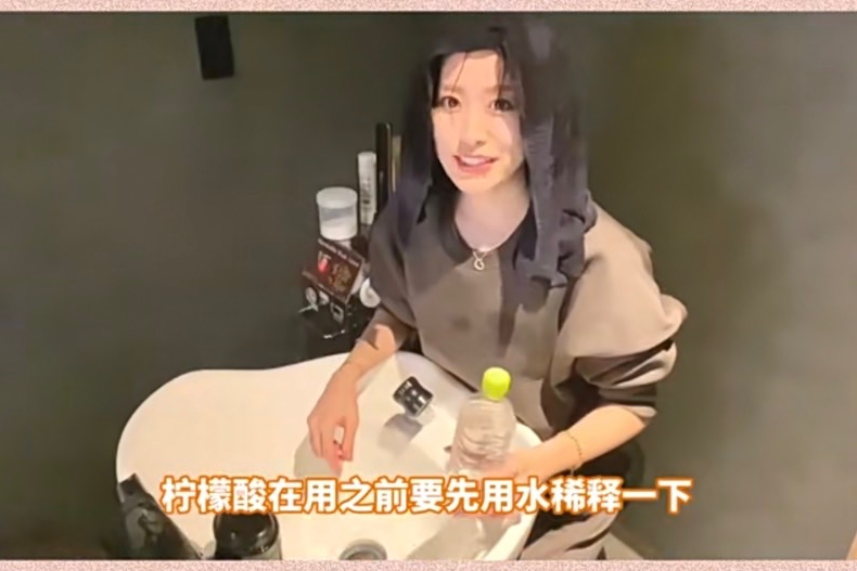 低成本去油頭！日本髮型師示範DIY「小蘇打水洗頭」，實測效果真的太神