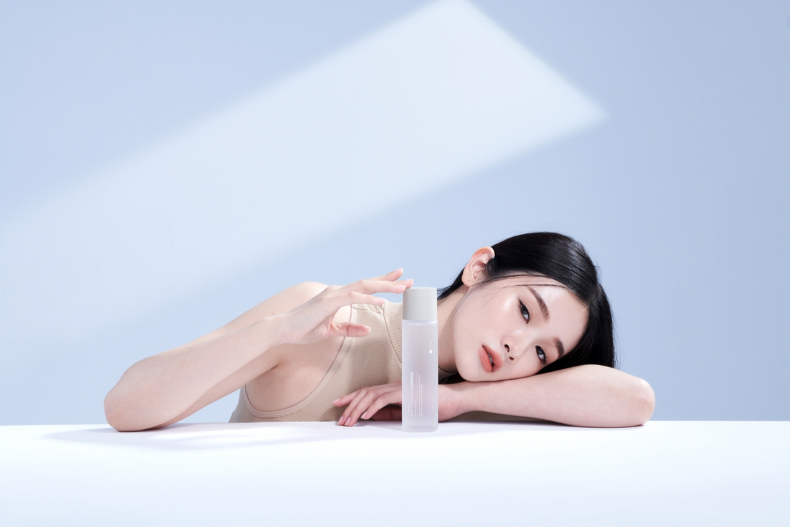 3 - 3.jpg ▲A.M Fairyland戀光彈潤晶露(150ml,NT$1,160)