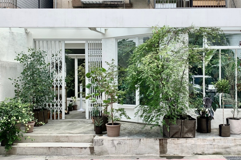 全台8家療癒系植物店推薦：台北「有肉」南歐街景、台中「酉」圓弧玻璃溫室