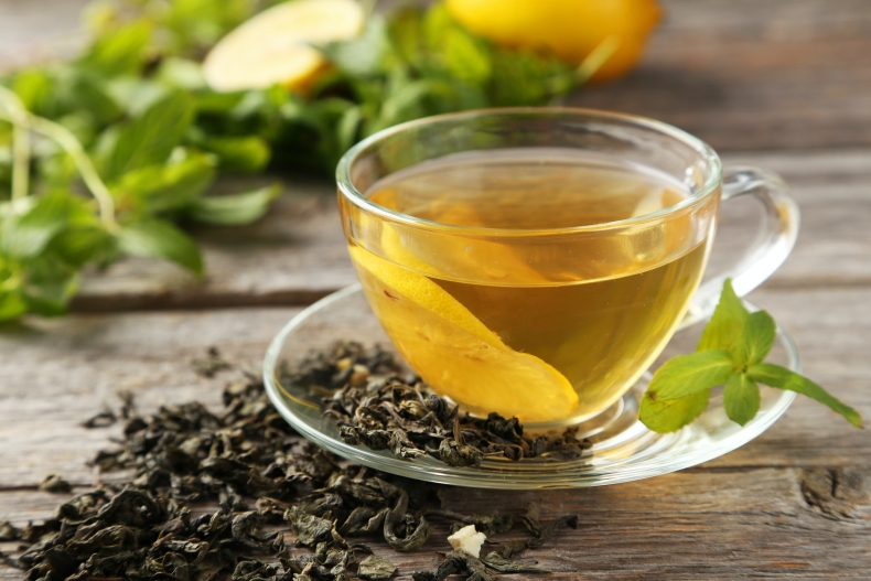 9種食物吃出高效率!功能醫學醫師推薦:綠茶、芭樂這樣吃改善腦霧、思緒遲鈍