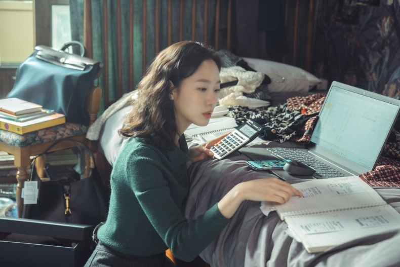 Netflix韓劇《小女子》開播6亮點：金高銀貪撿700億，宋仲基驚喜客串？