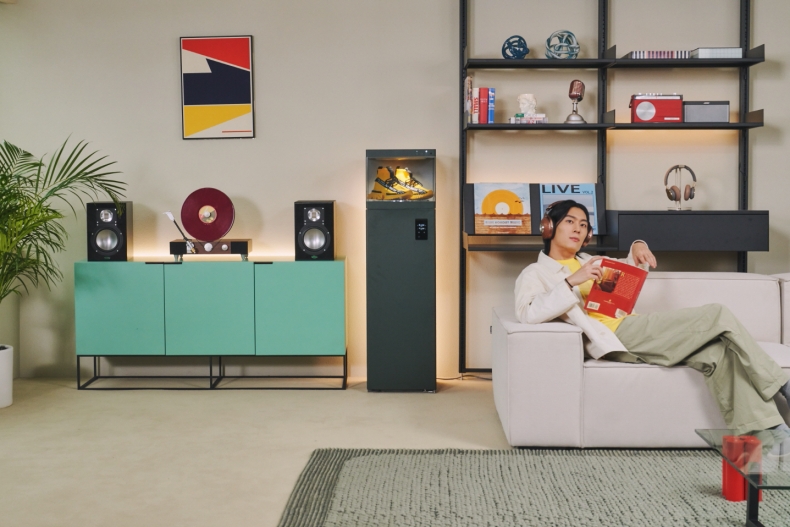 球鞋控必收！LG「智能鞋櫃」新質感系家電，360度轉盤設計自動清潔防潮！