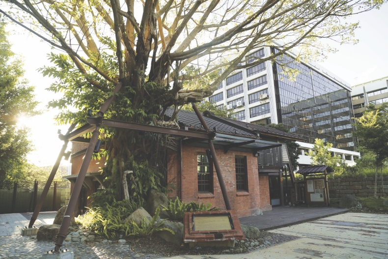 台北「榕錦時光生活園區」吃喝攻略：九州鬆餅瓦芙、日式彩糰便當，臺虎居餃屋夜聚首選