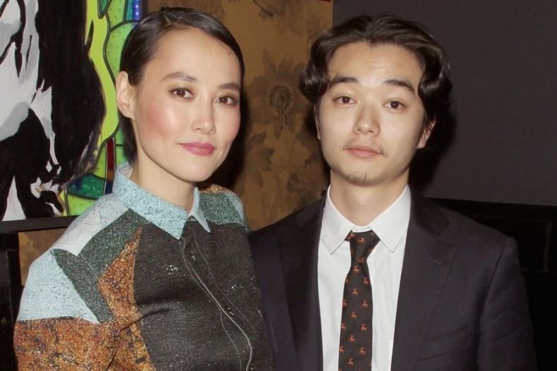 FotoJet (5) - FotoJet (5).jpg 女大男小差10歲以上的明星夫妻檔!結婚26年零緋聞的「這對」,讓大家再度相信愛情