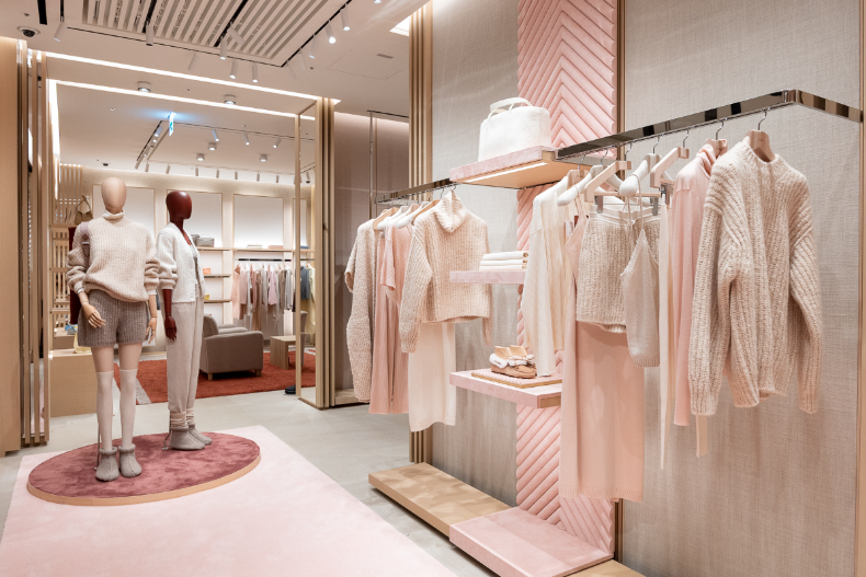 楊謹華愛到想包整組回家！Loro Piana「Cocooning系列期間限定店中店」