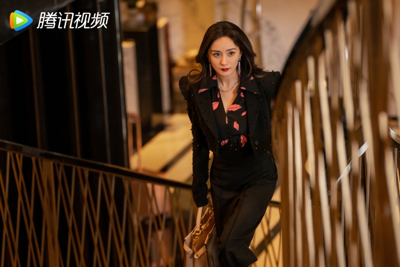 事業御姐楊冪大談姐弟戀,陸劇《愛的二八定律》先婚後愛開播!