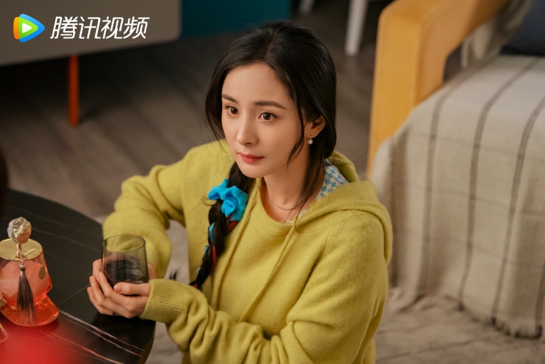 事業御姐楊冪大談姐弟戀,陸劇《愛的二八定律》先婚後愛開播!