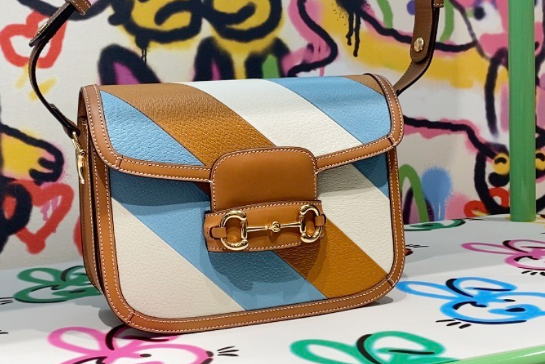 要鎖定這咖了！GUCCI「兔年限定」1955馬銜包開箱，超萌系列3重點一次看