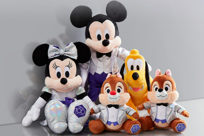 亞洲限定「草莓蛋糕熊抱哥」包包、抱枕可愛還有香味！shopDisney必敗６大系列快看