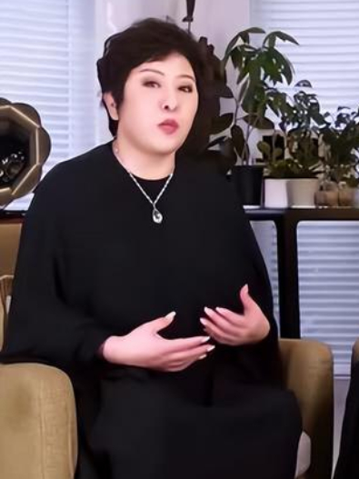 郭碧婷婚變，公婆卻恩愛43年！曬「3﹒3億鑽石項鍊」：曾經什麼也買不起，如今相守到鑽石婚60年