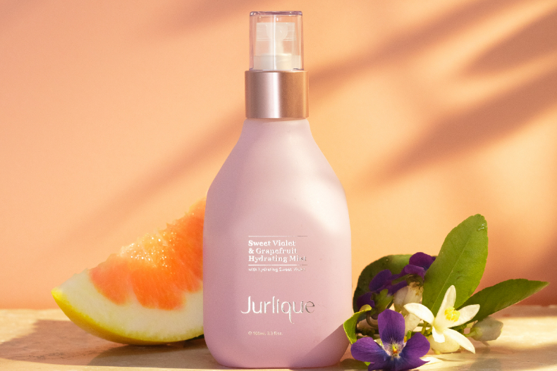 FotoJet (2) - FotoJet (2).jpg 換季必備最舒心的保養!Jurlique茱莉蔻「快充小花瓶」經典活膚露5種用法