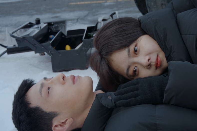 陸劇《歸路》8個隱藏版甜寵劇情：井柏然按頭舌吻譚松韻，井寶、松松互喊親密暱稱！