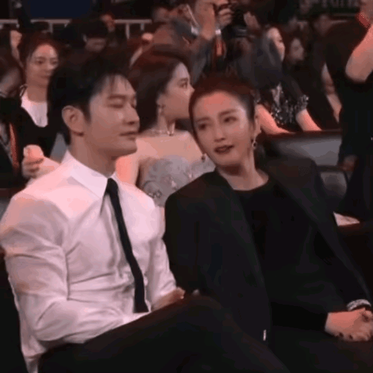 導播太壞！黃曉明、楊穎離婚首同場互動全曝光，李冰冰唇語遭破解：你覺得我好看還她好看