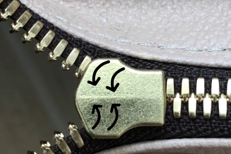 ˇ - ˇ.jpg 想買二手精品看這!中古達人親授3步驟「辨別LV真假」,特殊五金打磨技術有這「一條線」