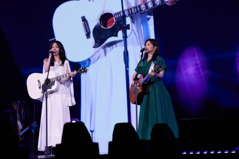 失聯23年！蔡健雅、陳綺貞睽違合體，笑稱「資深少女歌手」呼籲歌迷要珍惜！