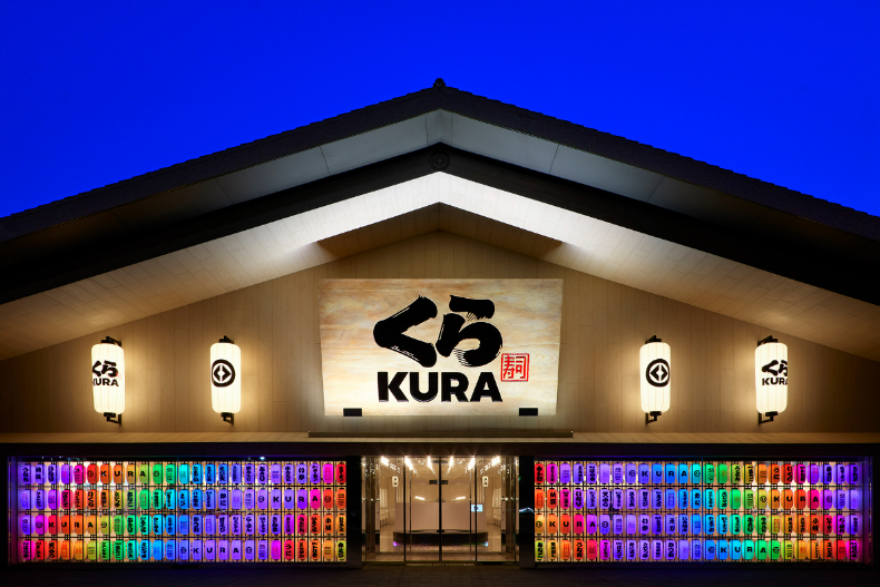 全球最大「藏壽司旗艦店」開幕限時下殺9折！時尚燈籠牆、日本祭典遊戲10大亮點開箱