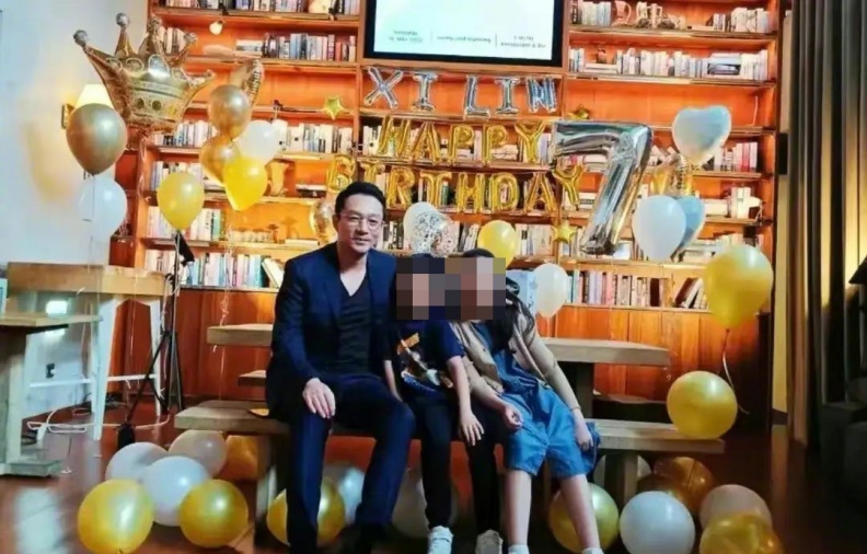 ▲汪小菲無預警公布兒女正面照