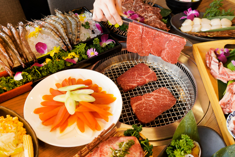 身分證有「1、3、6」任二碼舉手！美國和牛、北港烏魚子、胭脂蝦、藍鑽蝦吃到飽
