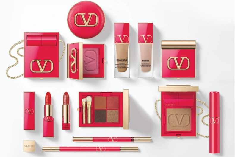 Valentino Beauty來了！必敗4款「明星單品」實測，高調V LOGO太美｜玩美研究生