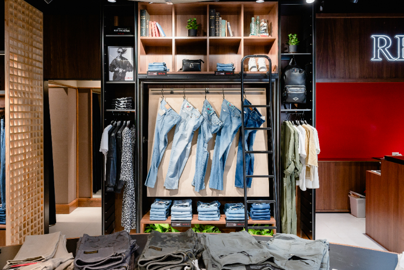 台中LaLaport必逛服飾店!The North Face首家探索店登場,最美鞋店必打卡朝聖