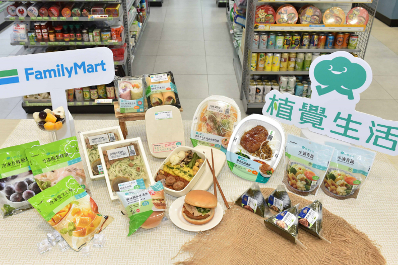全家拿鐵、鮮奶茶、霜淇淋「買一送一」只有3天！超商週末5大好康狂襲