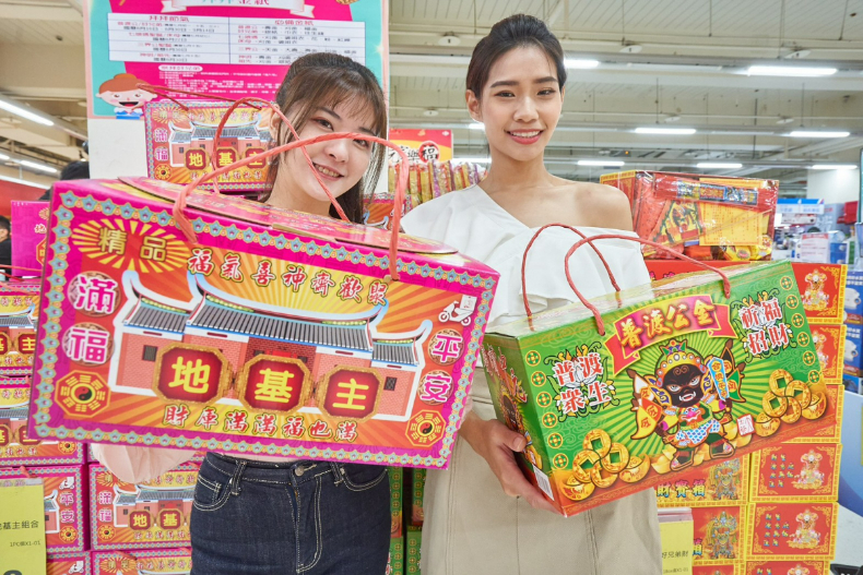 家樂福「10大省荷包好康」，百大人氣商品買一送一！Hello Kitty X幾米超萌週邊來了