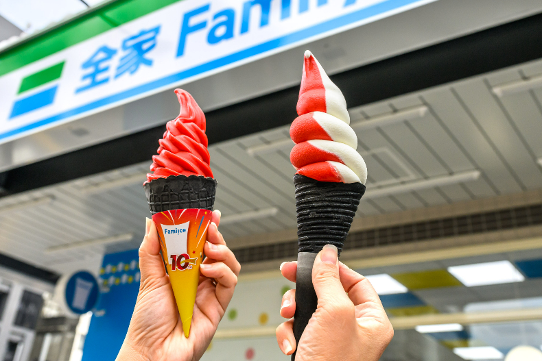 7－11、全家霜淇淋全都「買一送一」，想吃皮卡丘現在衝！拿鐵、鮮橙青「第2杯半價」