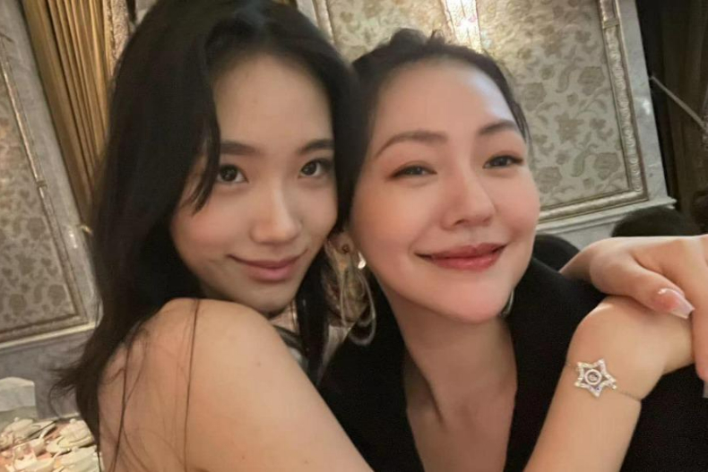 Lily親自下廚端「餐廳級大菜」，16歲二女兒超狂手藝讓小S驚嘆：「真的是遺傳到我」