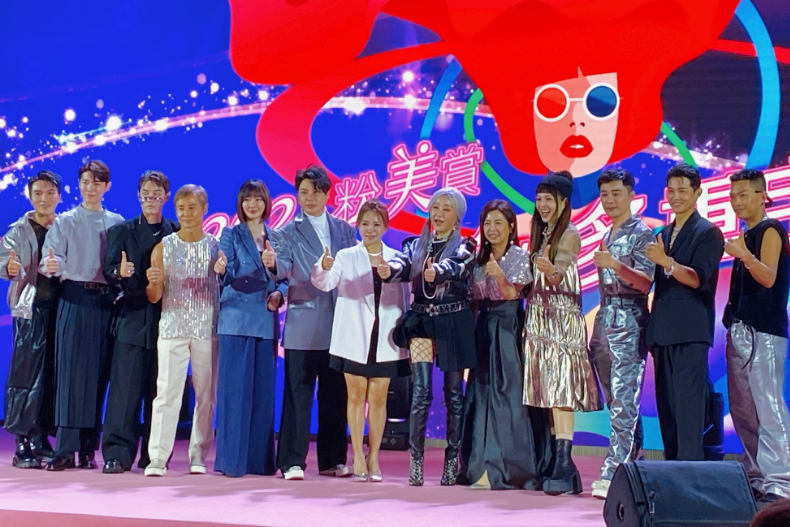 FotoJet (5) - FotoJet (5).jpg 藍心湄穿百萬香奈兒與Ozone同台飆歌!秒變迷妹超可愛!主持《女大》20年曝真實心聲