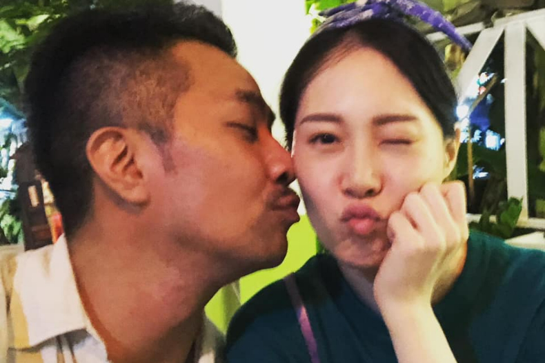 陷MeToo風波神隱多時！黃健瑋終現身緊貼愛妻蔡亘晏，甜蜜告白：你是神的賜予