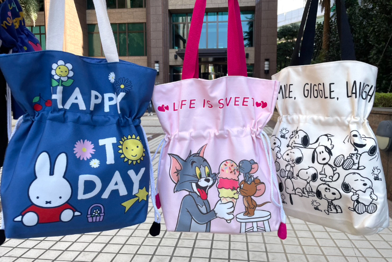 2023超商聖誕福袋23款搶先開箱：絨毛Kitty包、三眼怪收納籃、美樂蒂X酷洛米水壺包組太可愛