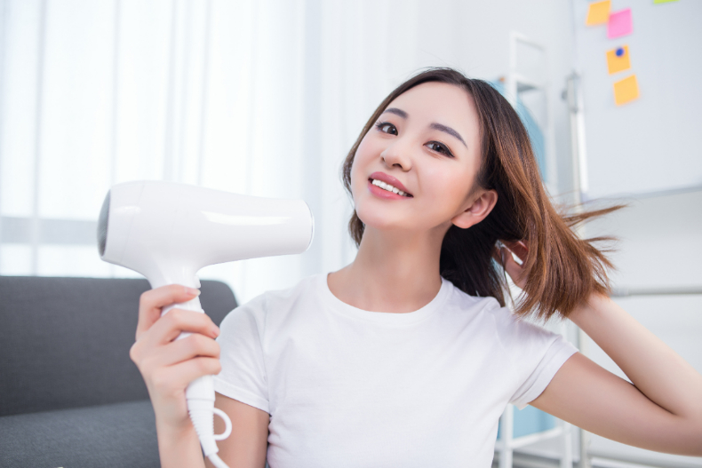 FotoJet (3) - FotoJet (3).jpg 細軟塌扁髮注意!髮型師公開3大NG行為,容易造成髮根塌扁、髮量稀疏