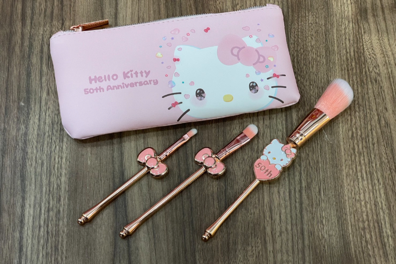 7－11集點回憶殺「Hello Kitty 3D磁鐵」！粉嫩可愛表情包、保溫杯、扭蛋機必收