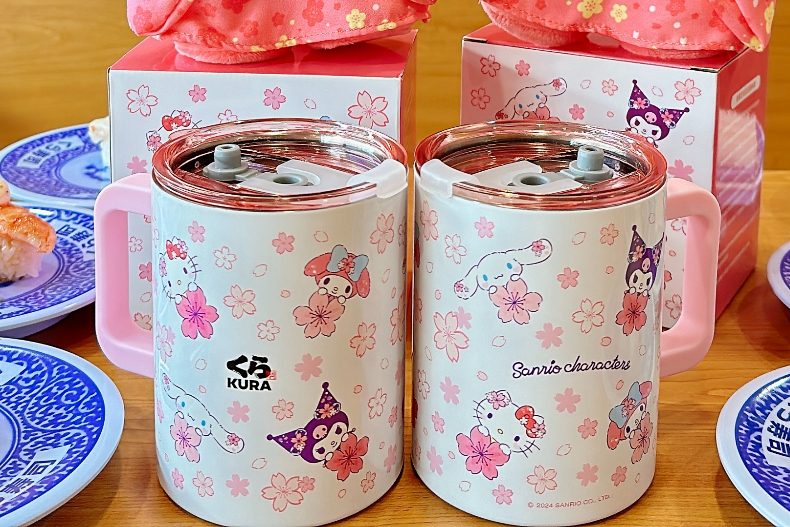 Hello Kitty和服娃娃、櫻花杯要收！藏壽司Ｘ三麗鷗集點開跑，粉嫩聯名店全台僅4間