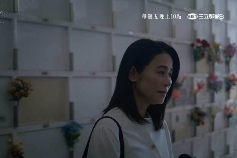 3 - 3.jpg 懸疑台劇《誰殺了她》劇情8亮點:溫昇豪、李銘順飆演技,未成年少女一夜情、鬼父看女兒色情直播