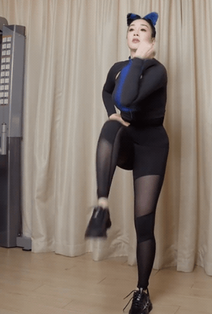 5動作瘦肚子!過年吃太好快一起練~53歲鍾麗緹瘦肚子運動、瘦30kg減肥餐吃法學起來