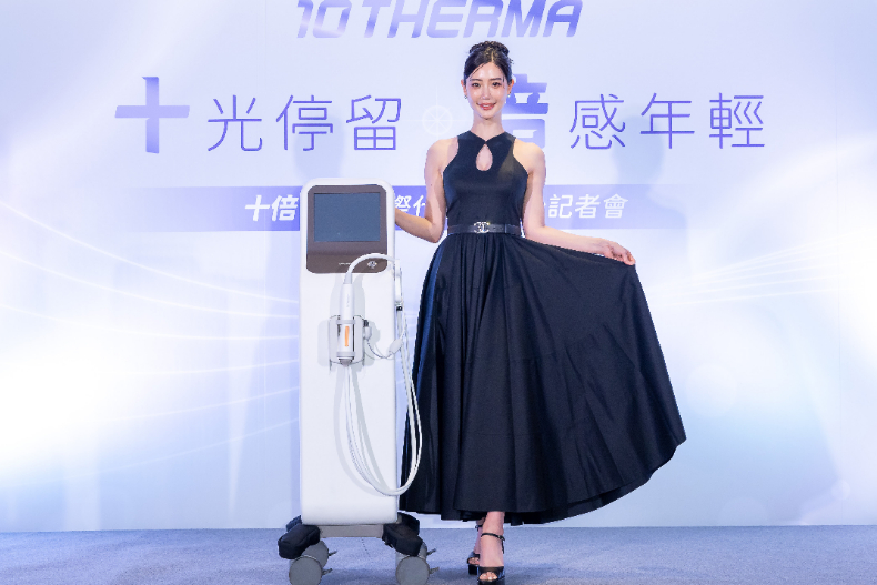 FotoJet(1) - FotoJet(1).jpg 亞洲第一美女Clara克拉拉來台灣!愛喝珍奶卻身材火辣、皮膚亮到發光~親曝保養運動秘訣