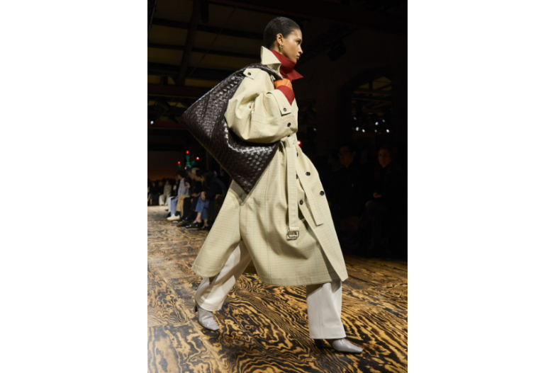 2024秋冬時裝週時尚大包品牌：Bottega Veneta