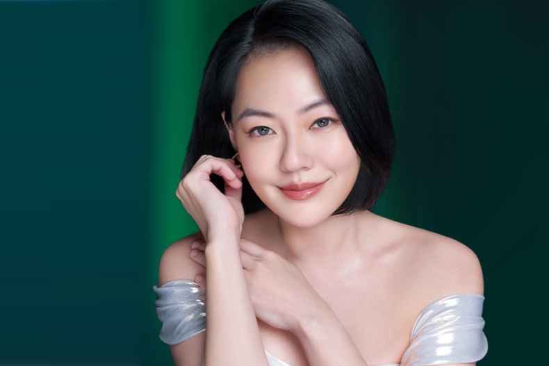 FotoJet - FotoJet.jpg 揭開女神們的美肌秘密!柯佳嬿最愛用「這瓶」濕敷、小S自帶巨星光的神器是「持妝乳」