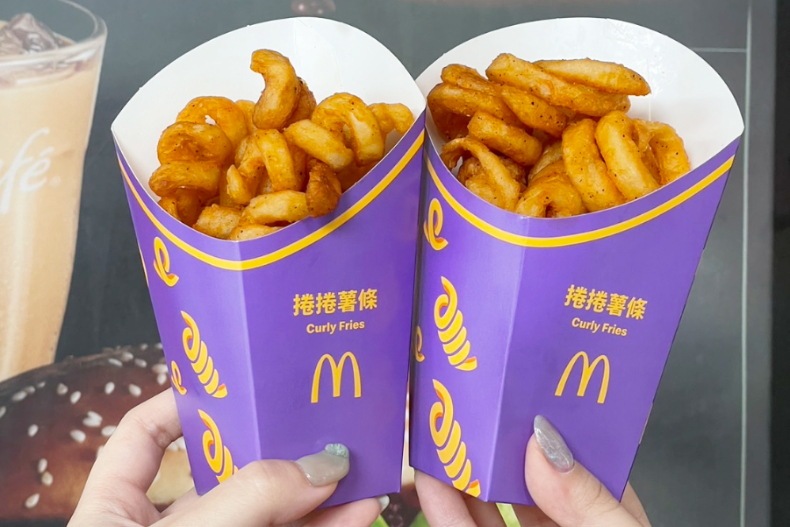 麥當勞捲捲薯條今起限時開吃，這5天8折嘗鮮價！麥克雞塊買4送4