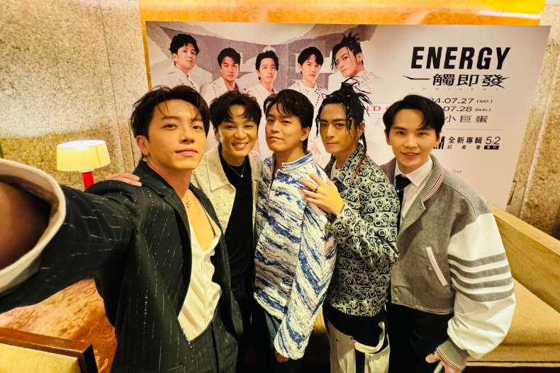 3 (41) - 3 (41).jpg Energy昨日熱情與粉絲互動