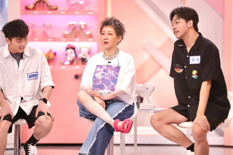 盛夏必入手單品!「涼拖鞋」當道腳趾也要美|節目資訊|20240610