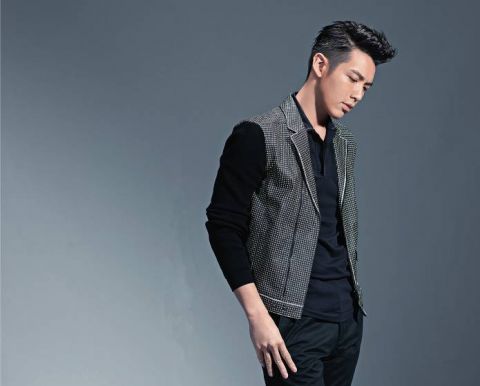 李佑群老師這次與柯震東合作，打造出兼具男孩與男人的初夏時尚